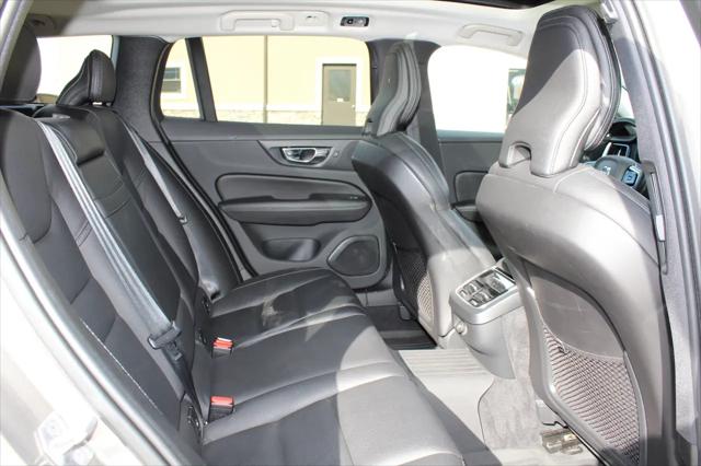 2020 Volvo V60 Cross Country T5