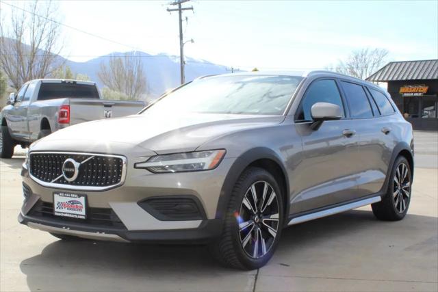 2020 Volvo V60 Cross Country T5