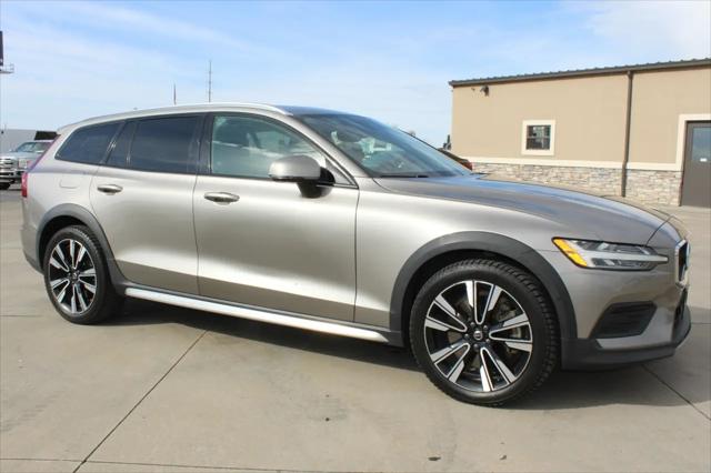 2020 Volvo V60 Cross Country T5