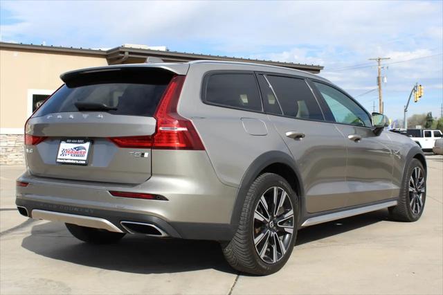 2020 Volvo V60 Cross Country T5