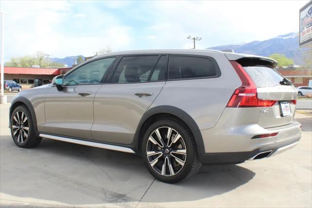 2020 Volvo V60 Cross Country T5