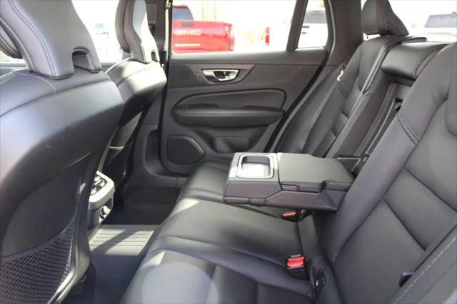 2020 Volvo V60 Cross Country T5