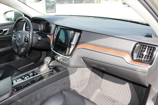 2020 Volvo V60 Cross Country T5