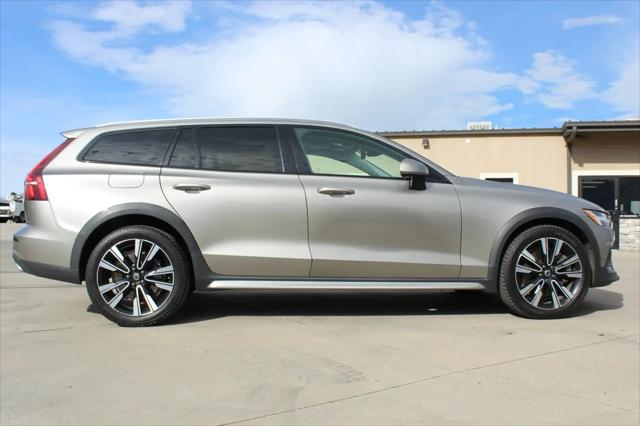2020 Volvo V60 Cross Country T5