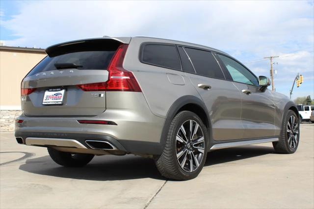 2020 Volvo V60 Cross Country T5