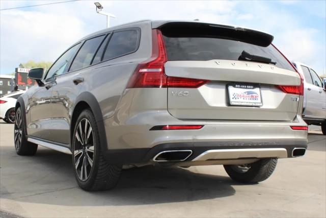 2020 Volvo V60 Cross Country T5