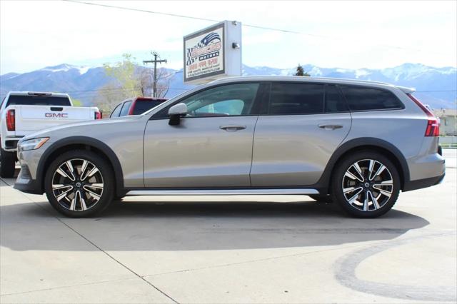2020 Volvo V60 Cross Country T5