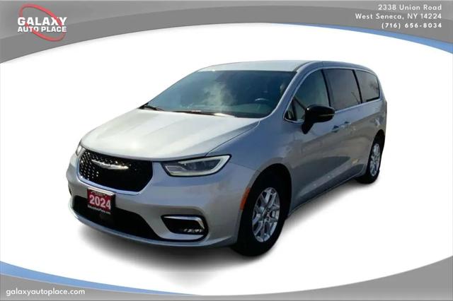 2024 Chrysler Pacifica Touring L for sale in West Seneca, NY