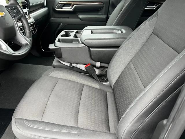 2025 Chevrolet Silverado 2500HD 4WD Crew Cab Standard Bed LT
