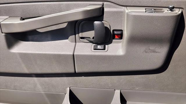 2026 Chevrolet Express Cargo Van 2500 Regular Wheelbase, WT, RWD
