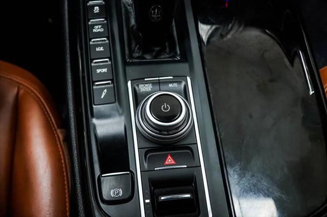 2021 Maserati Levante Standard
