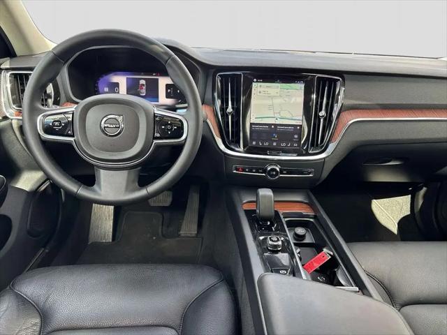 2024 Volvo S60 B5 Plus Dark Theme