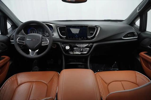 2024 Chrysler Pacifica Pinnacle
