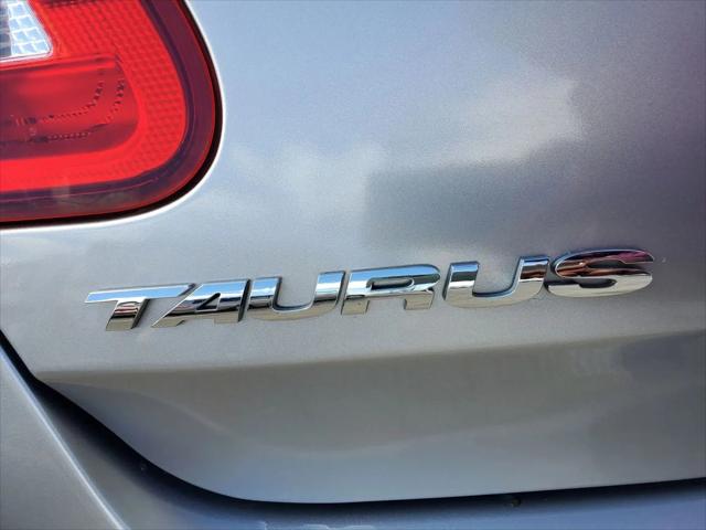 2010 Ford Taurus SEL