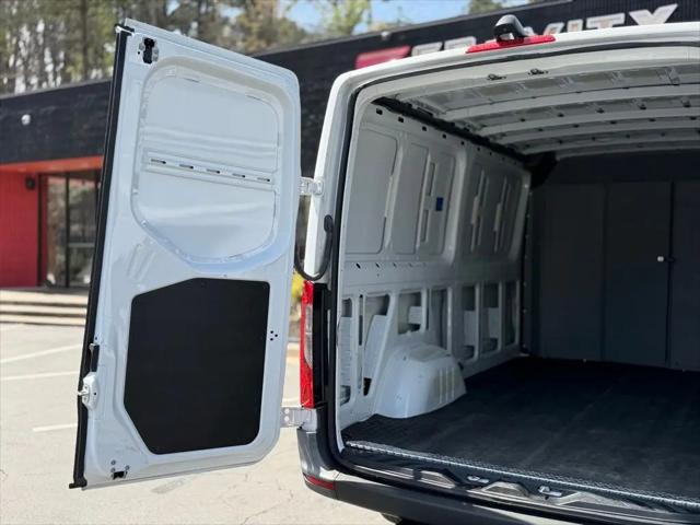 2023 Mercedes-Benz Sprinter 2500 Standard Roof 4-Cyl Gas