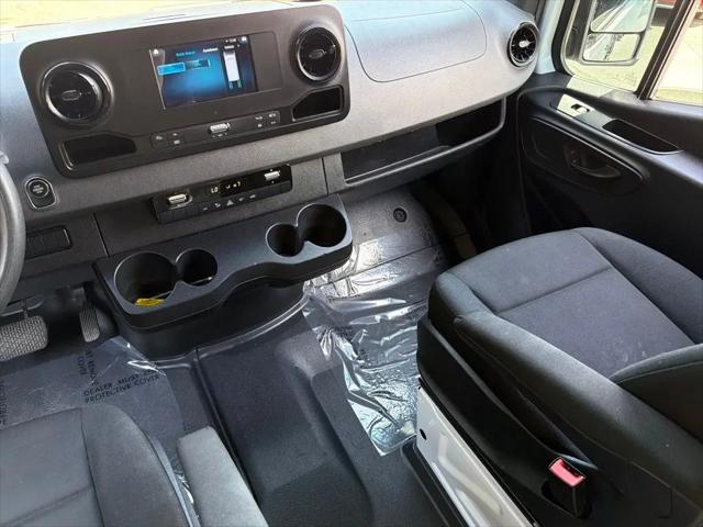 2023 Mercedes-Benz Sprinter 2500 Standard Roof 4-Cyl Gas