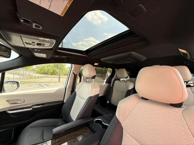 2025 Toyota Sienna Platinum