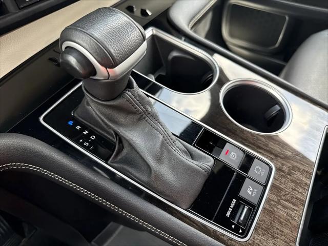 2025 Toyota Sienna Platinum