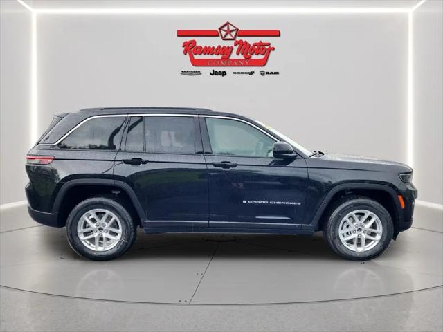 2026 Jeep Grand Cherokee Laredo 4x4
