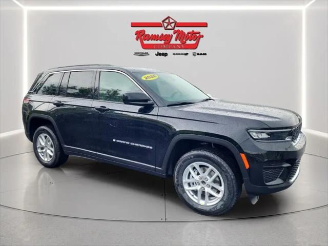 2026 Jeep Grand Cherokee Laredo 4x4