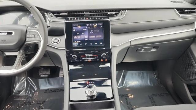 2026 Jeep Grand Cherokee Laredo 4x4