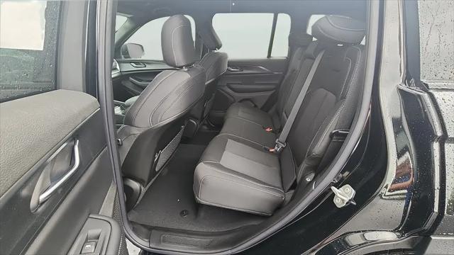 2026 Jeep Grand Cherokee Laredo 4x4
