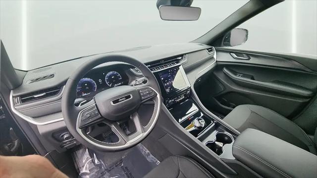 2026 Jeep Grand Cherokee Laredo 4x4
