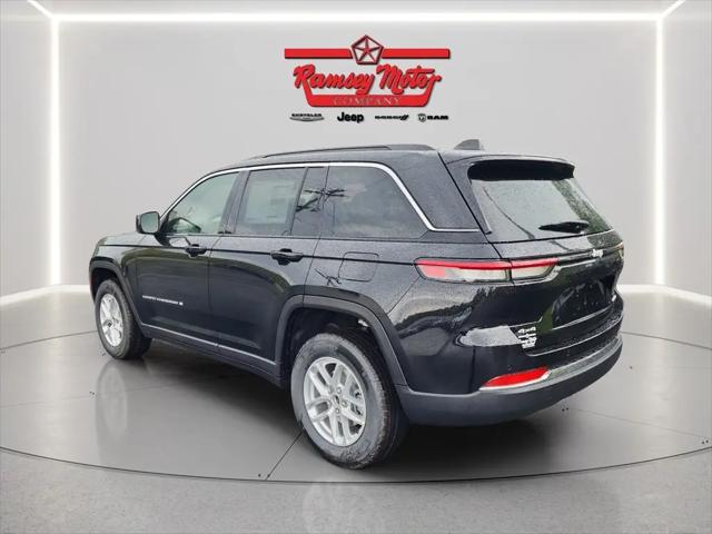 2026 Jeep Grand Cherokee Laredo 4x4