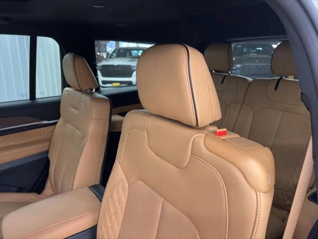 2025 Jeep Grand Cherokee L Summit 4x4