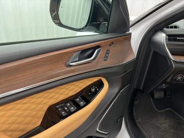 2025 Jeep Grand Cherokee L Summit 4x4