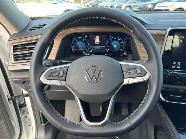 2026 Volkswagen Atlas SE with Technology