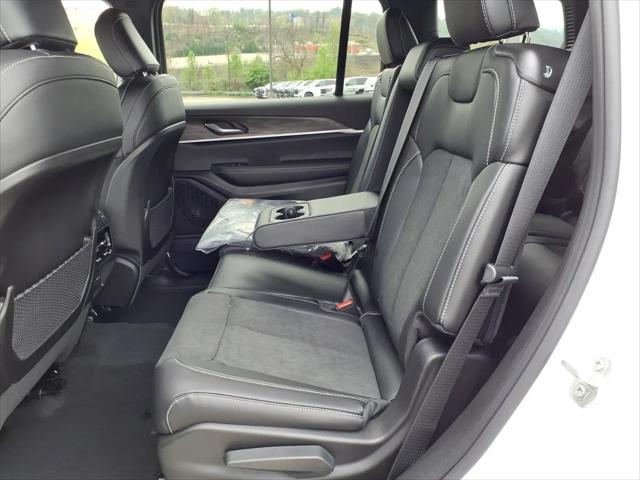 2026 Jeep Grand Cherokee L Altitude 4x4