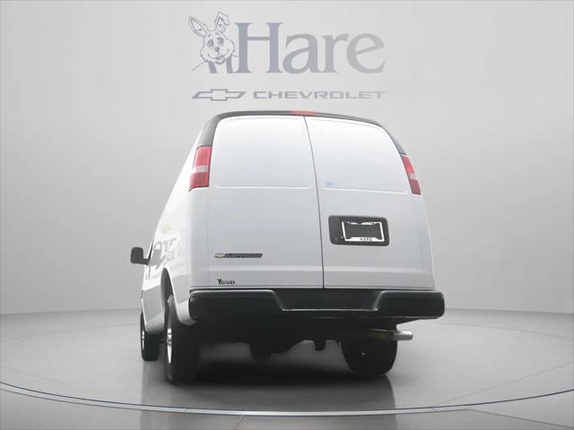 2026 Chevrolet Express Cargo Van 2500 Regular Wheelbase, WT, RWD