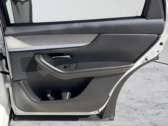 2025 Mazda CX-70 Premium Package