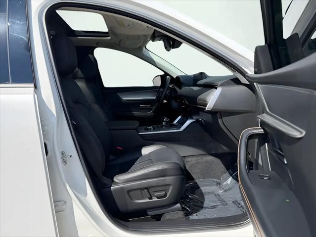 2025 Mazda CX-70 Premium Package