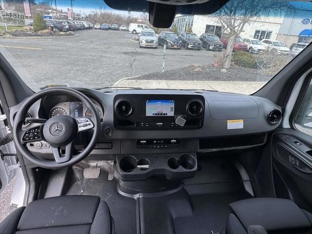2024 Mercedes-Benz Sprinter 2500 Standard Roof 4-Cyl Diesel HO