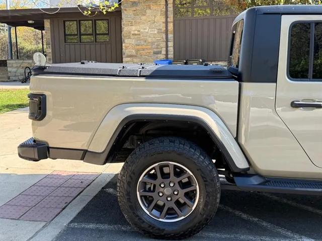 2022 Jeep Gladiator Overland