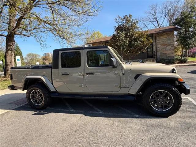 2022 Jeep Gladiator Overland