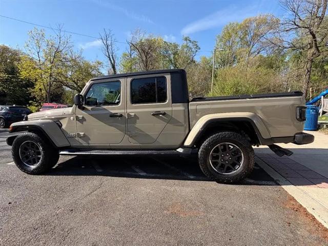 2022 Jeep Gladiator Overland