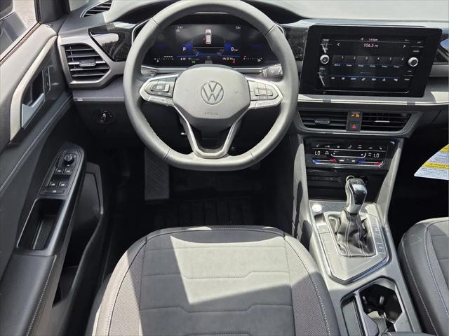 2026 Volkswagen Taos SE Black