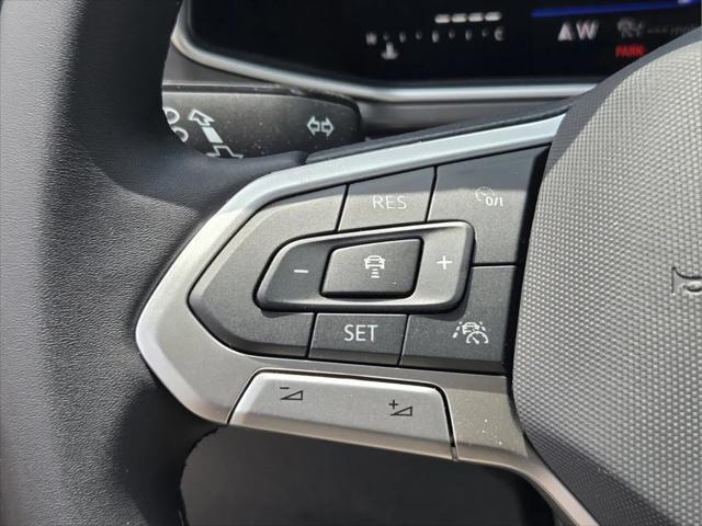2026 Volkswagen Taos SE Black