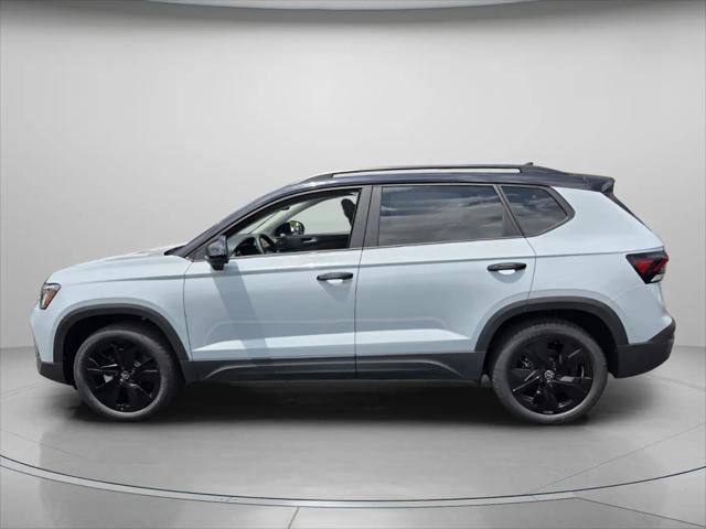 2026 Volkswagen Taos SE Black