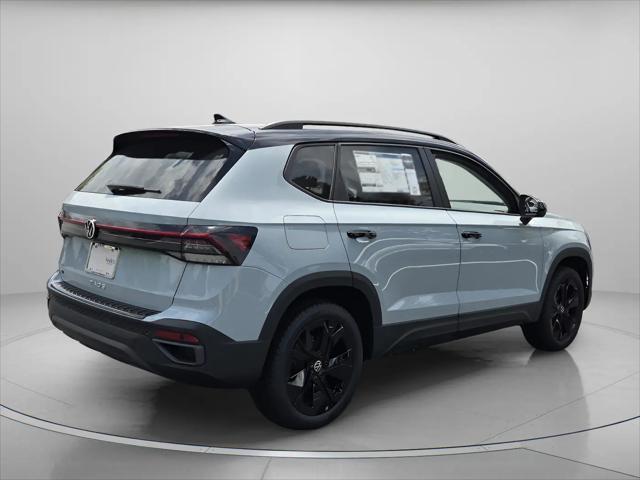 2026 Volkswagen Taos SE Black