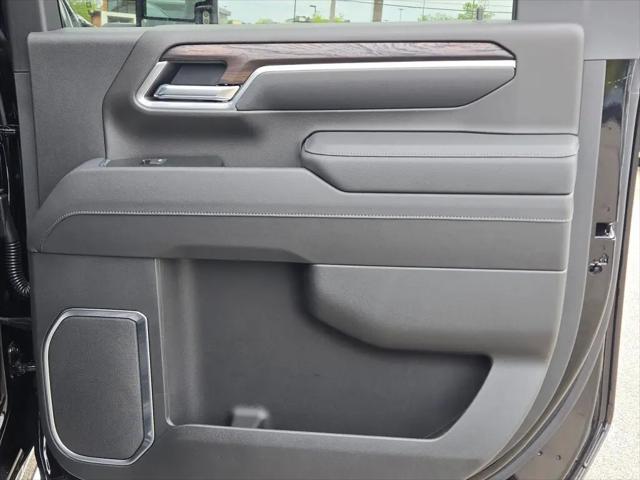 2026 GMC Sierra 2500HD Crew Cab, Standard Bed, SLT, 4WD