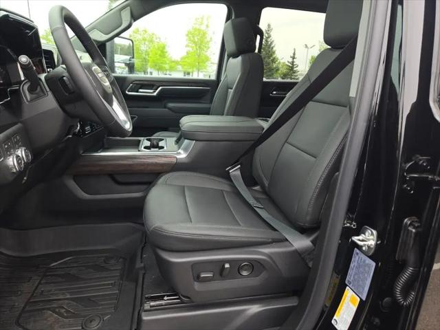 2026 GMC Sierra 2500HD Crew Cab, Standard Bed, SLT, 4WD