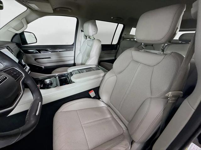 2022 Jeep Wagoneer Series II 4x2
