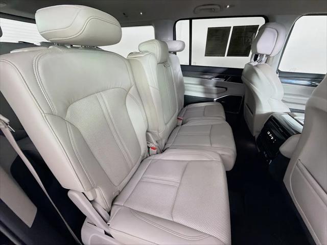2022 Jeep Wagoneer Series II 4x2