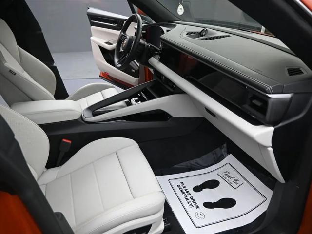 2024 Porsche Macan Electric 4