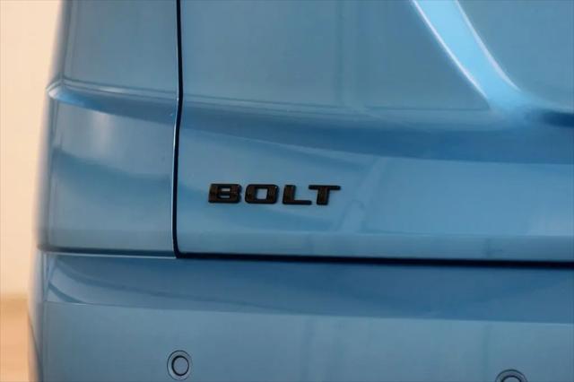 2027 Chevrolet Bolt LT FWD