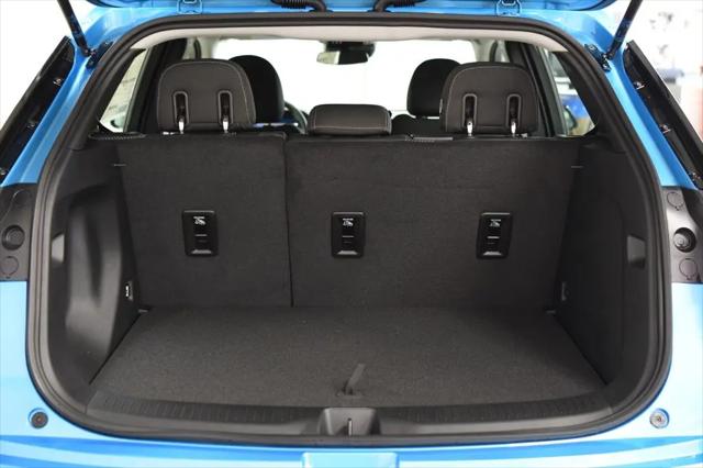 2027 Chevrolet Bolt LT FWD